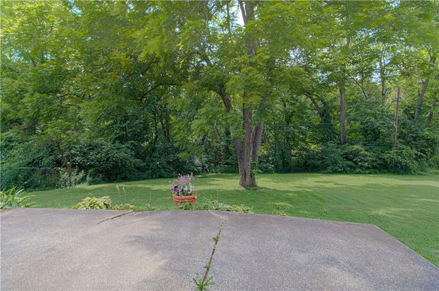 820 S Main Street, Liberty, MO 64068