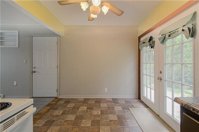 820 S Main Street, Liberty, MO 64068