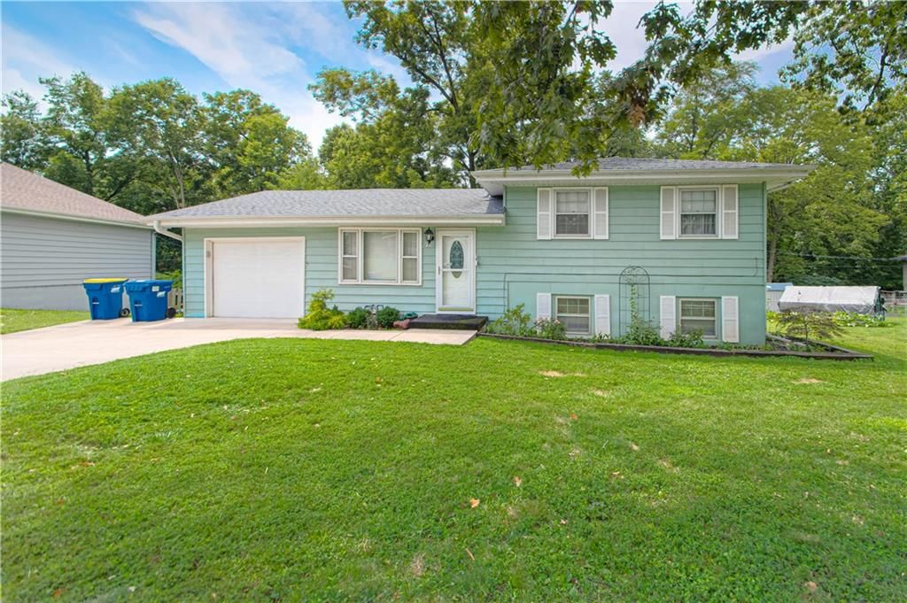 820 S Main Street, Liberty, MO 64068