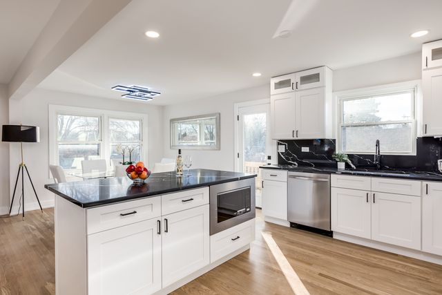 9132 Lincolnwood Drive, Evanston, IL 60203