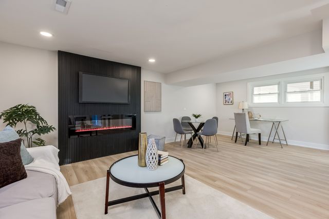 9132 Lincolnwood Drive, Evanston, IL 60203