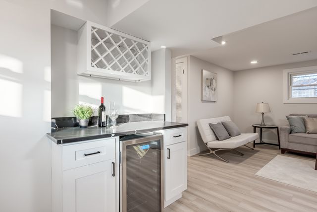 9132 Lincolnwood Drive, Evanston, IL 60203