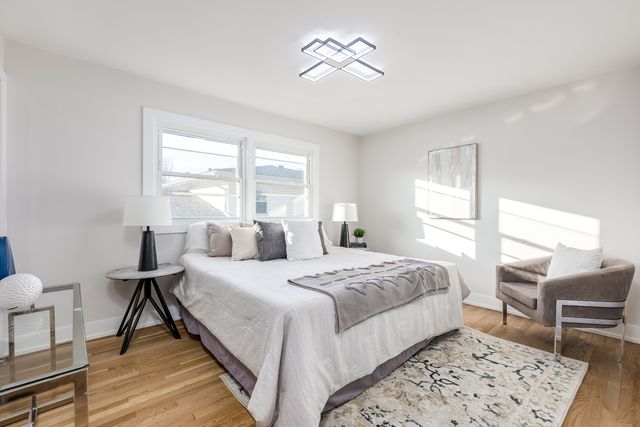 9132 Lincolnwood Drive, Evanston, IL 60203