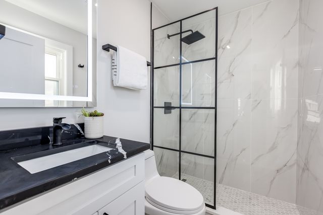 9132 Lincolnwood Drive, Evanston, IL 60203