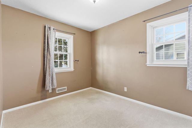 10409 Zion Street NW, Coon Rapids, MN 55433