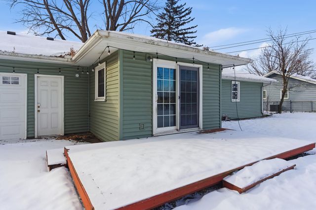 10409 Zion Street NW, Coon Rapids, MN 55433