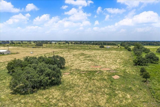 7260 Goehring Road, Ledbetter, TX 78946