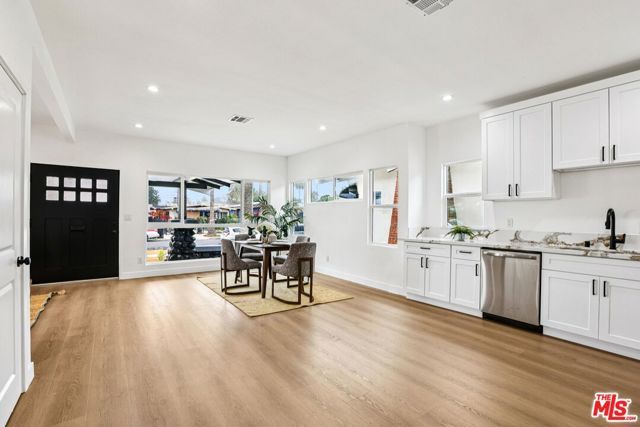 1320 W 51st Place, Los Angeles, CA 90037