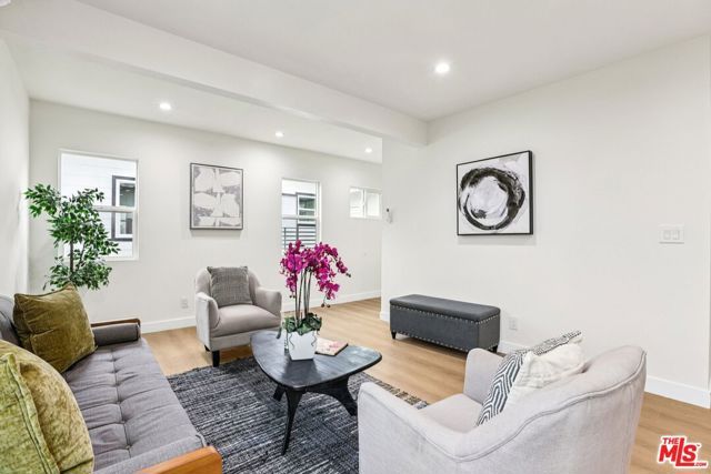 1320 W 51st Place, Los Angeles, CA 90037