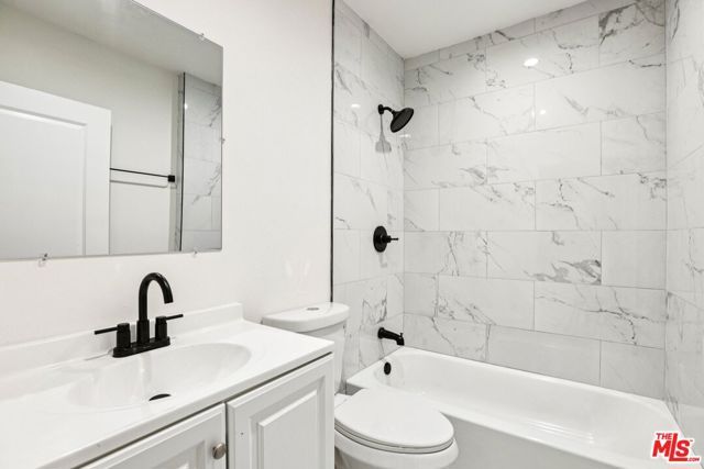 1320 W 51st Place, Los Angeles, CA 90037