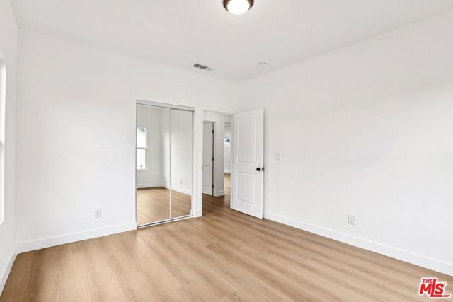 1320 W 51st Place, Los Angeles, CA 90037