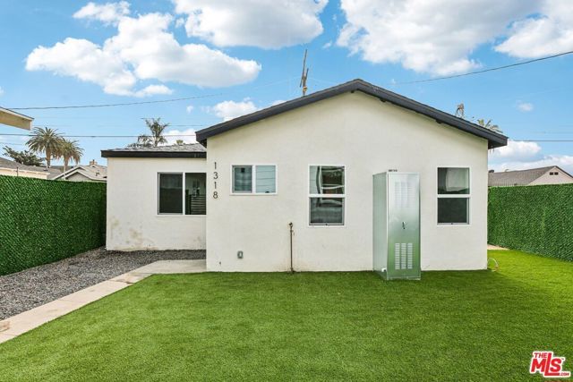 1320 W 51st Place, Los Angeles, CA 90037