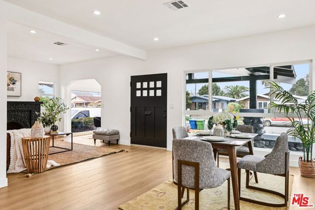 1320 W 51st Place, Los Angeles, CA 90037