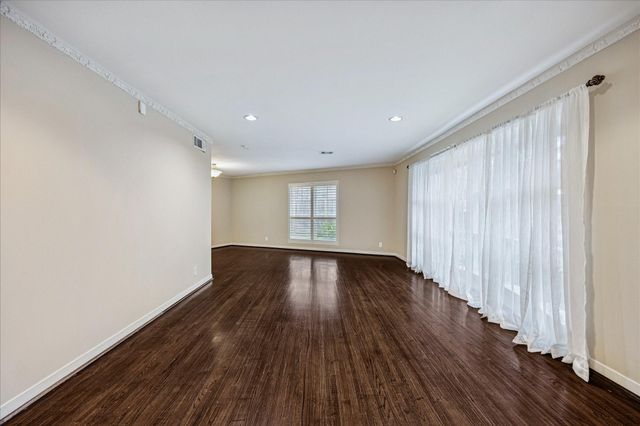 9106 Riddlewood Lane, Houston, TX 77025