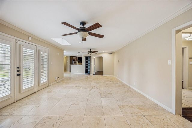 9106 Riddlewood Lane, Houston, TX 77025