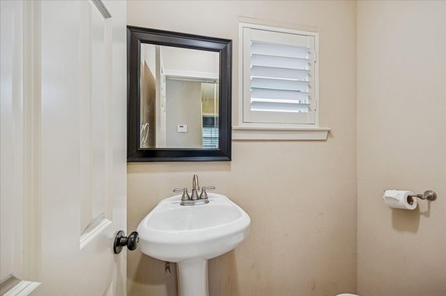 9106 Riddlewood Lane, Houston, TX 77025