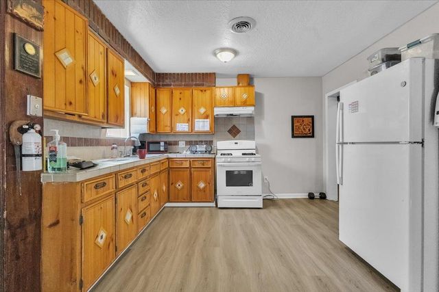 740 S Dawes Ave, Stockton, CA 95215