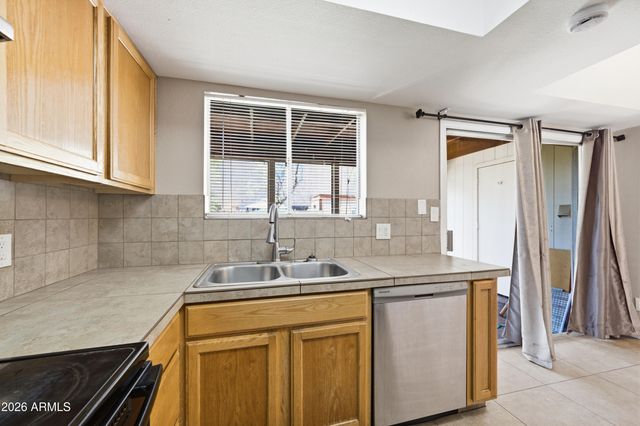 10411 N 11TH Avenue 19, Phoenix, AZ 85021