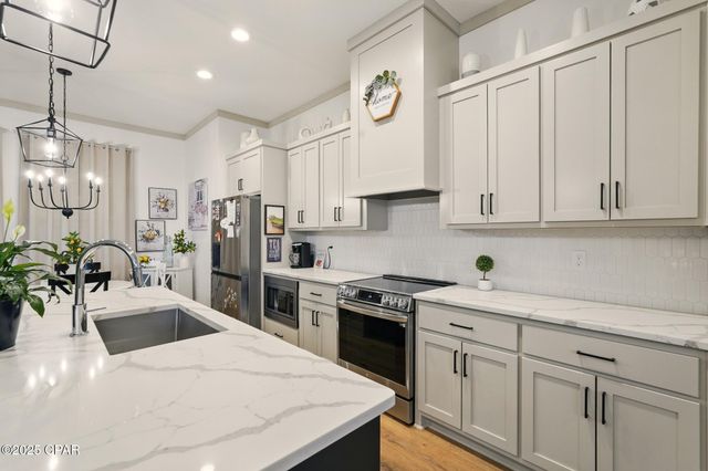 3928 Sandpine Way, Panama City, FL 32404