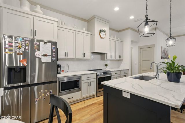 3928 Sandpine Way, Panama City, FL 32404