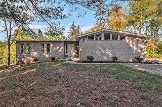 5260 Kensington Road, Brighton, MI 48114