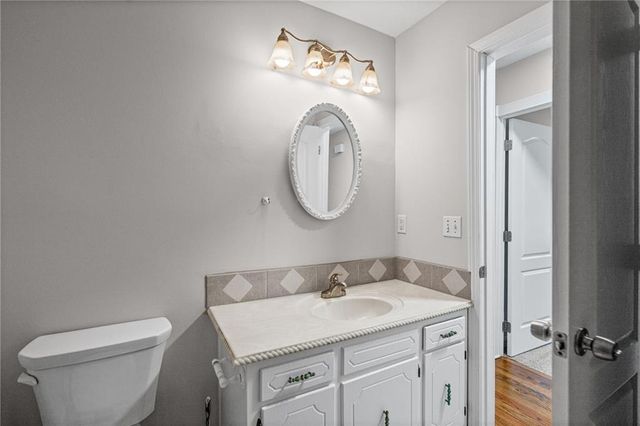 1210 SE 5th Street, Lee's Summit, MO 64063