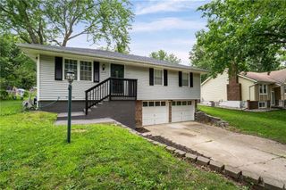 1210 SE 5th Street, Lee's Summit, MO 64063