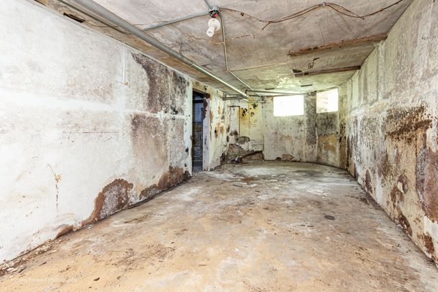 7327 S Kenwood Avenue, Chicago, IL 60619