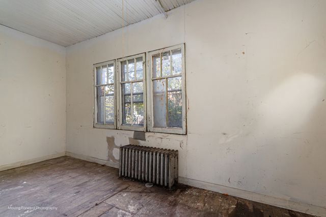 7327 S Kenwood Avenue, Chicago, IL 60619