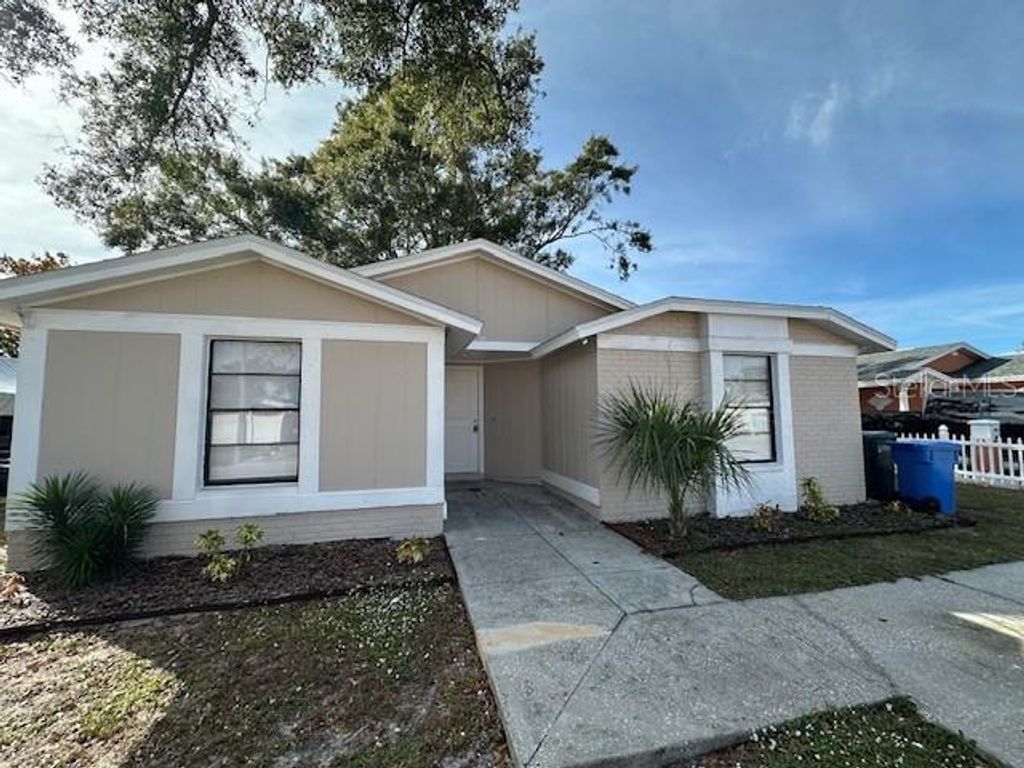 9605 ELGIN COURT, Tampa, FL 33615