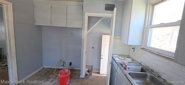 20145 Russell Street, Highland Park, MI 48203