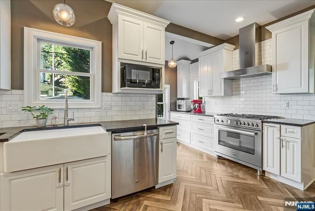 298 Ridgewood Avenue, Glen Ridge, NJ 07028
