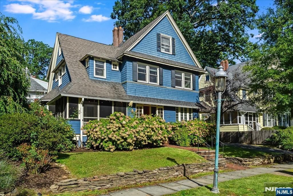 298 Ridgewood Avenue, Glen Ridge, NJ 07028