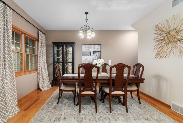 730 Greystone Lane, Middleton, WI 53562