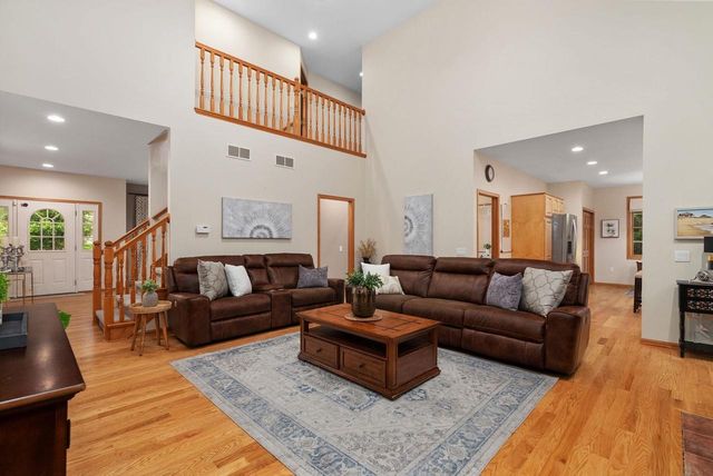 730 Greystone Lane, Middleton, WI 53562
