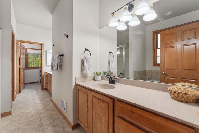 730 Greystone Lane, Middleton, WI 53562