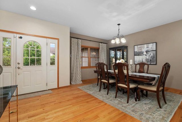 730 Greystone Lane, Middleton, WI 53562