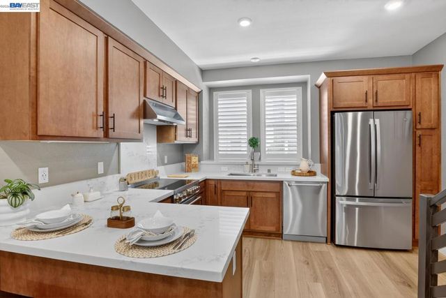 922 Noble Fir Ter 5, Sunnyvale, CA 94086