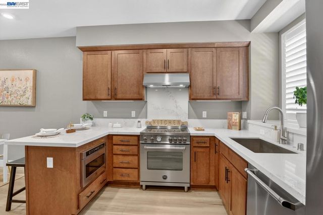 922 Noble Fir Ter 5, Sunnyvale, CA 94086