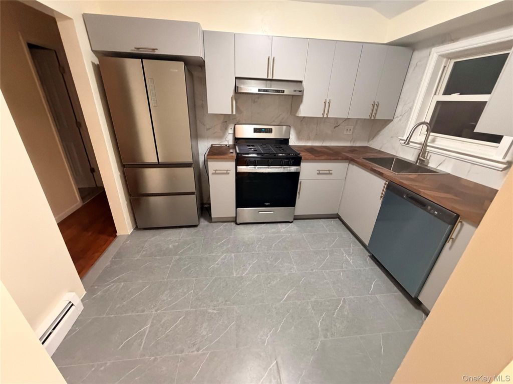 3189 Hatting Place, Bronx, NY 10465