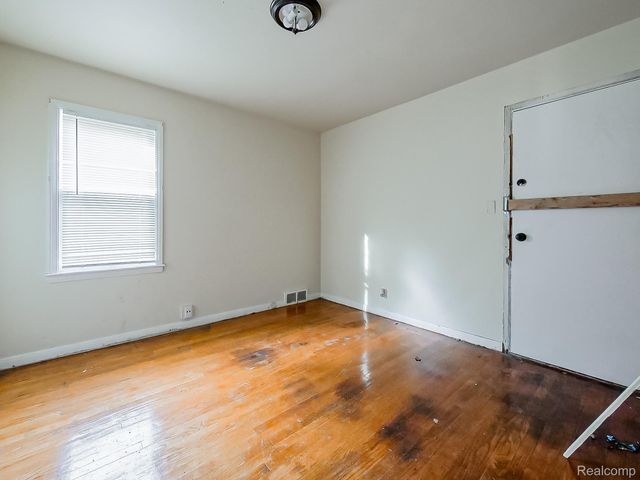 17267 Warwick Street, Detroit, MI 48219
