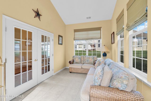 7 Estuary Court, Barnegat, NJ 08005