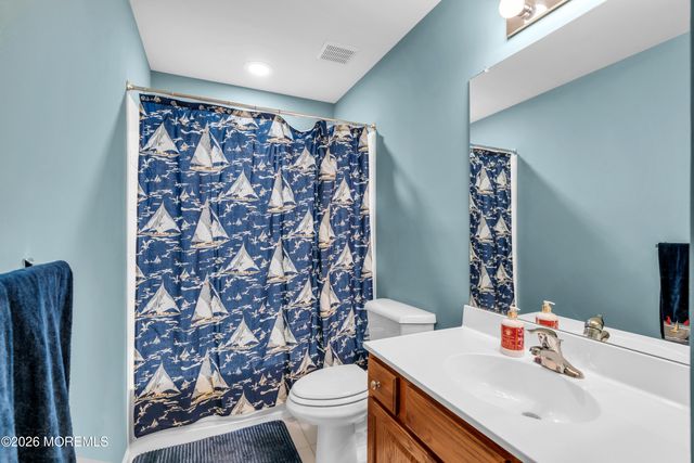 7 Estuary Court, Barnegat, NJ 08005