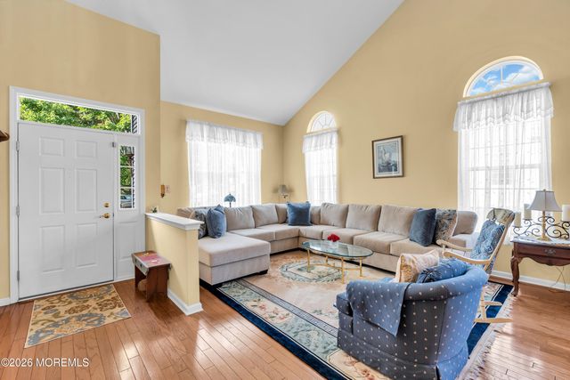 7 Estuary Court, Barnegat, NJ 08005