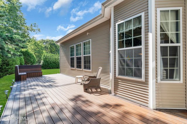 7 Estuary Court, Barnegat, NJ 08005