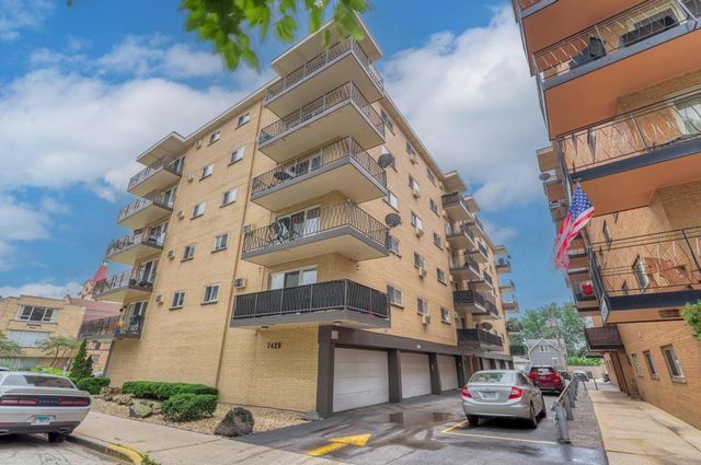 7428 WASHINGTON Street 605, Forest Park, IL 60130