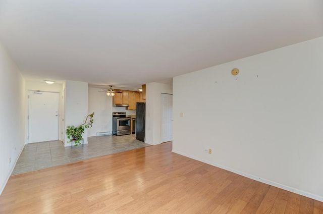 7428 WASHINGTON Street 605, Forest Park, IL 60130