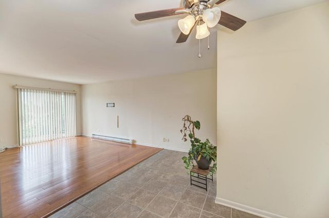 7428 WASHINGTON Street 605, Forest Park, IL 60130