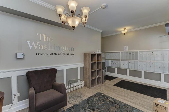 7428 WASHINGTON Street 605, Forest Park, IL 60130