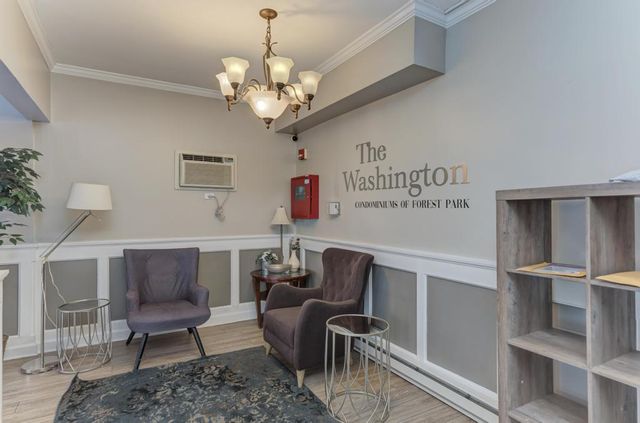 7428 WASHINGTON Street 605, Forest Park, IL 60130